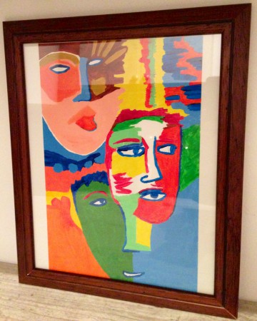 visages colorés artiste doué mais je sais plus son nom vu sur le ne